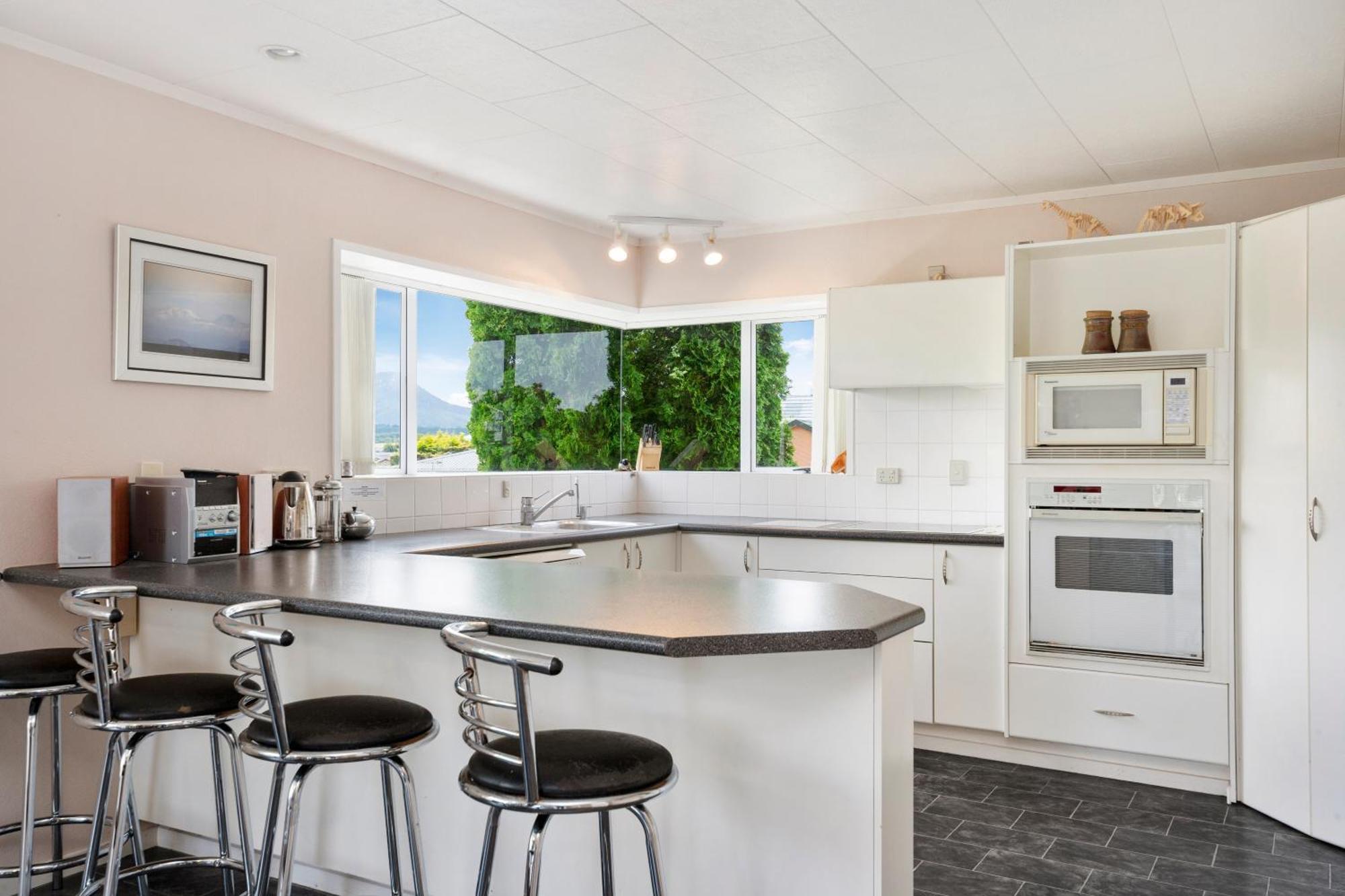 The White House - Taupo Holiday Home Exterior photo